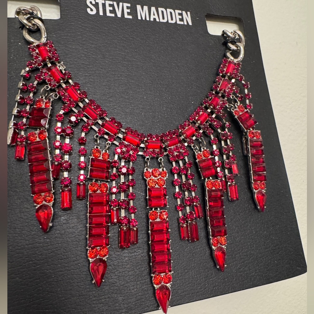 NEW Steve Madden Red Statement Necklace